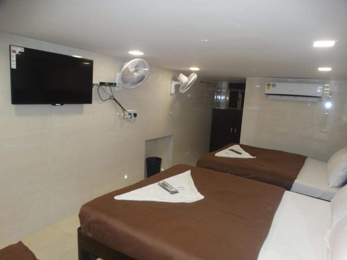 Hotel Qamar Мумбаї Екстер'єр фото