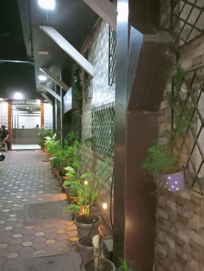 Hotel Qamar Мумбаї Екстер'єр фото