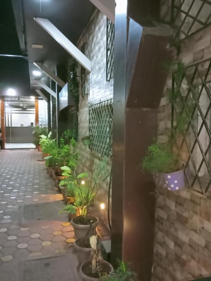 Hotel Qamar Мумбаї Екстер'єр фото