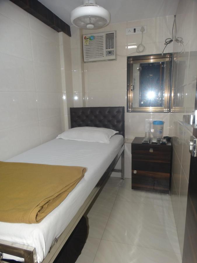Hotel Qamar Мумбаї Екстер'єр фото